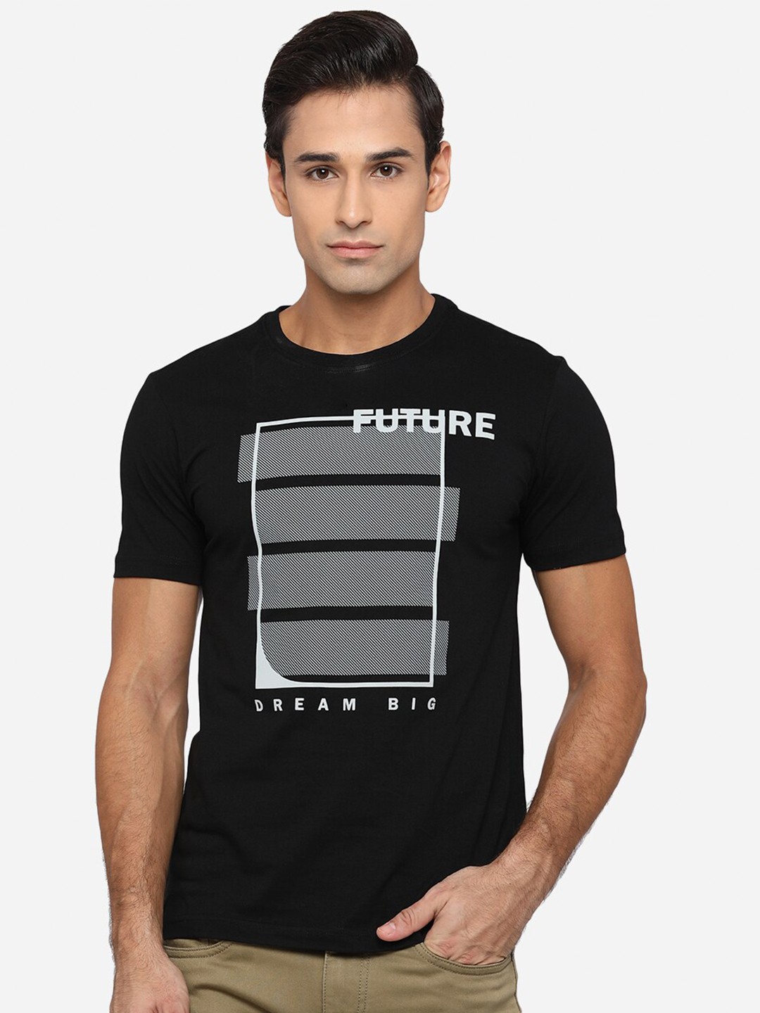 

Greenfibre Men Black & White Graphic Printed Slim Fit T-shirt