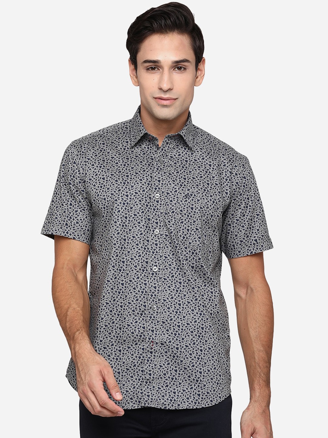 

Greenfibre Men Grey Classic Slim Fit Opaque Printed Casual Shirt