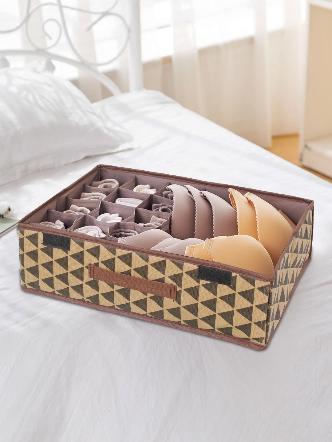 

prettykrafts Women Beige & Brown Printed Drawer Divider Wardrobe Organizer