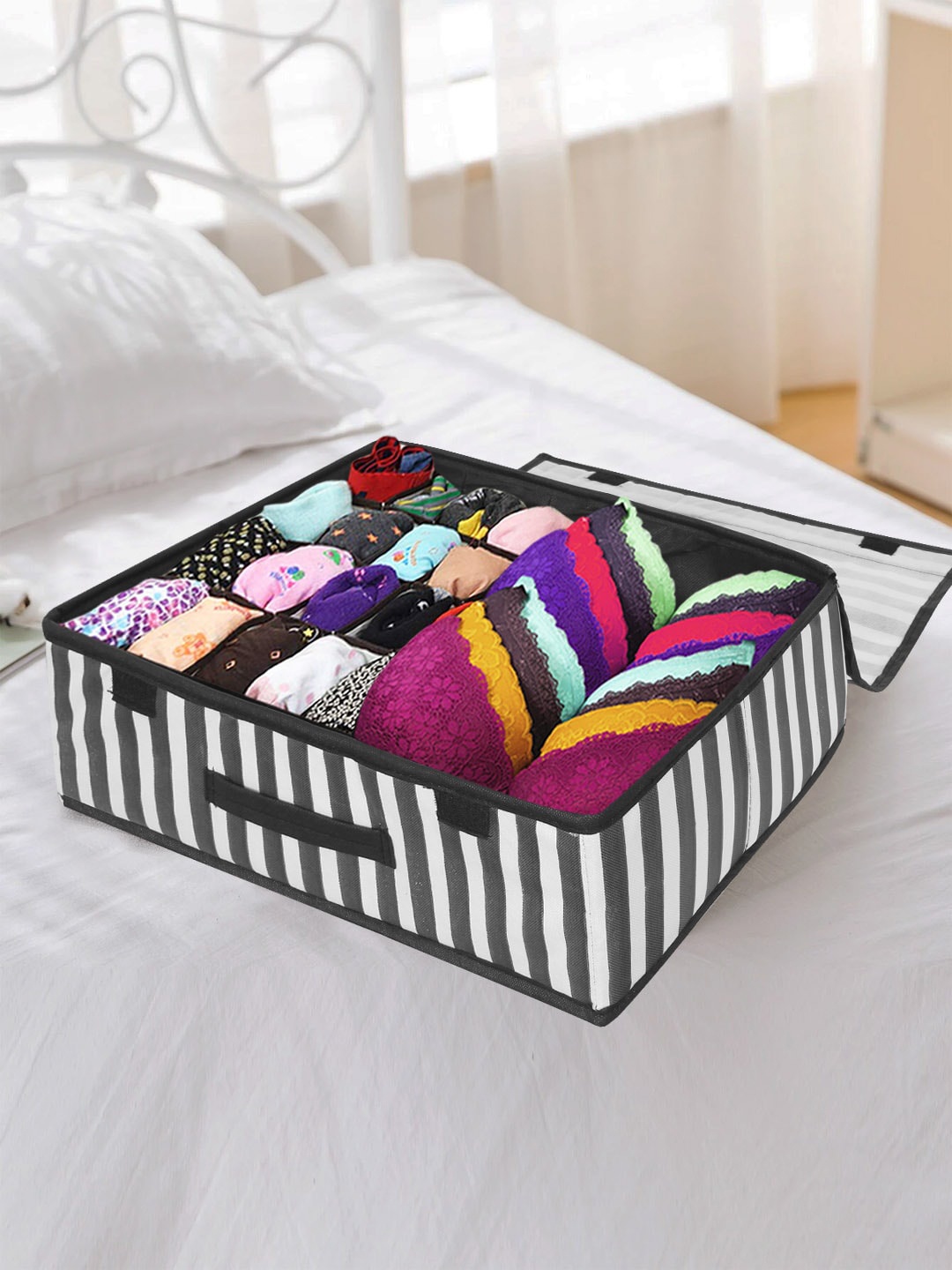 

prettykrafts Women Black & White Striped Drawer Divider Wardrobe Organizer