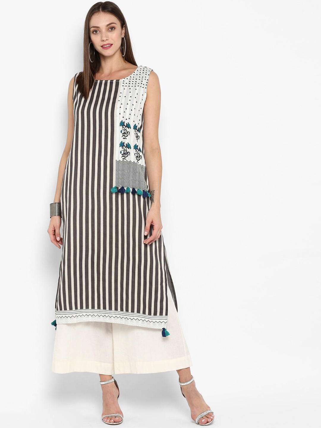 

Antaran Women Off White Striped Thread Work Kurta