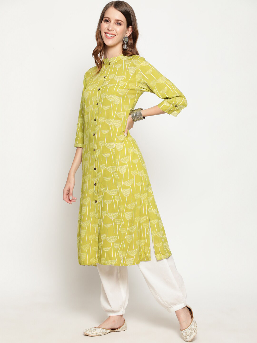 

antaran Women Green Striped Kurta