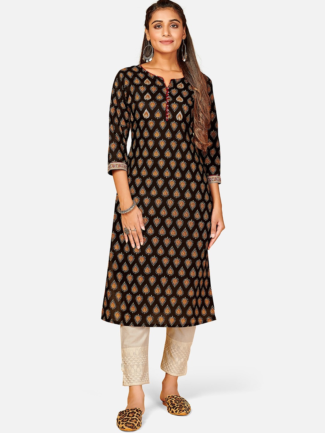 

Vbuyz Women Black & Beige Printed Kurta