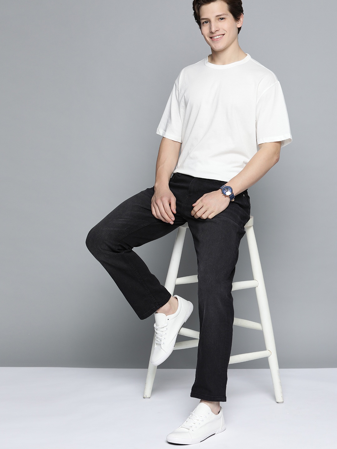 

Mast & Harbour Men Black Slim Tapered Fit Light Fade Stretchable Jeans