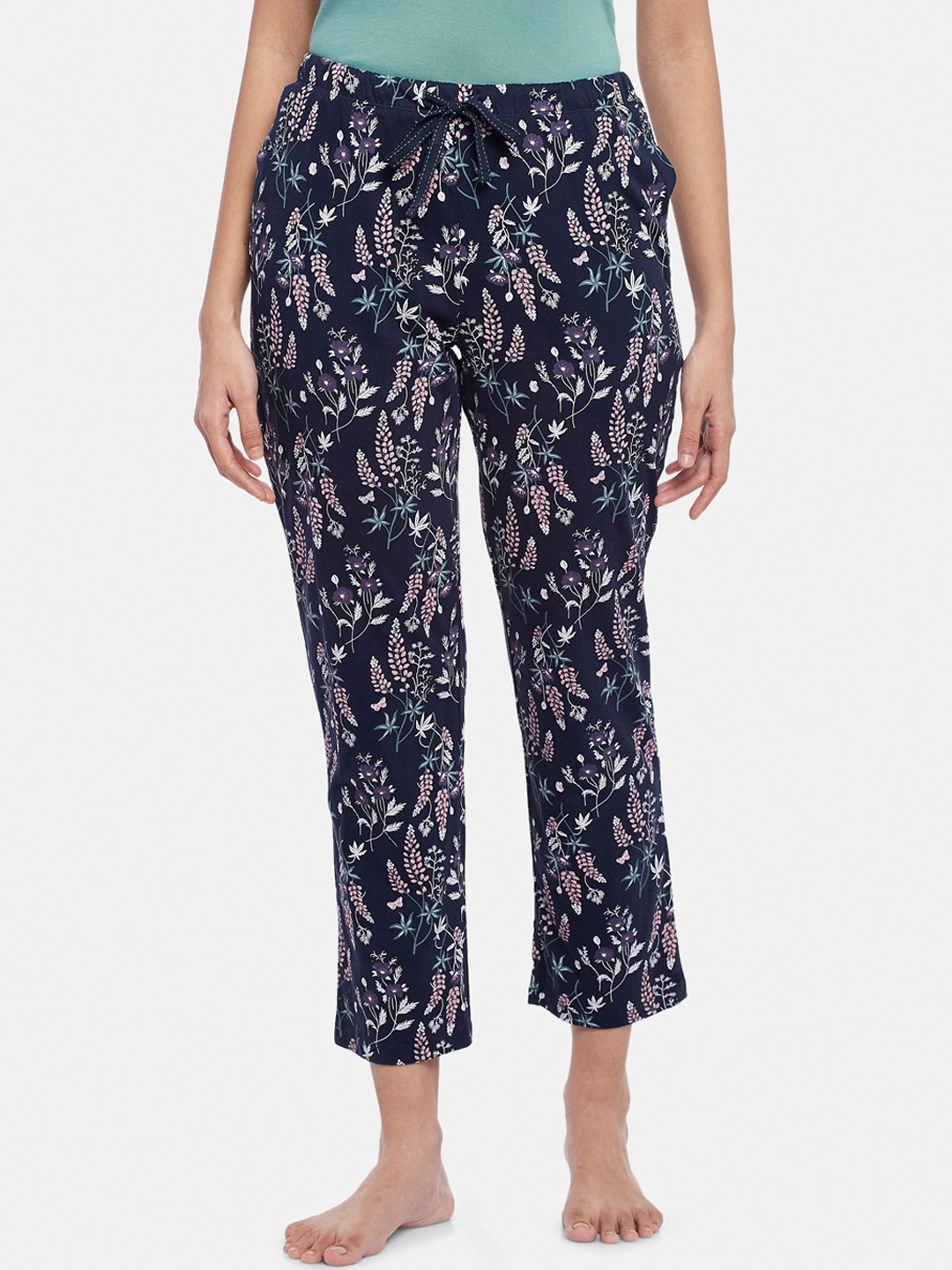 

Dreamz by Pantaloons Woman Navy Printed Lounge Pants, Navy blue