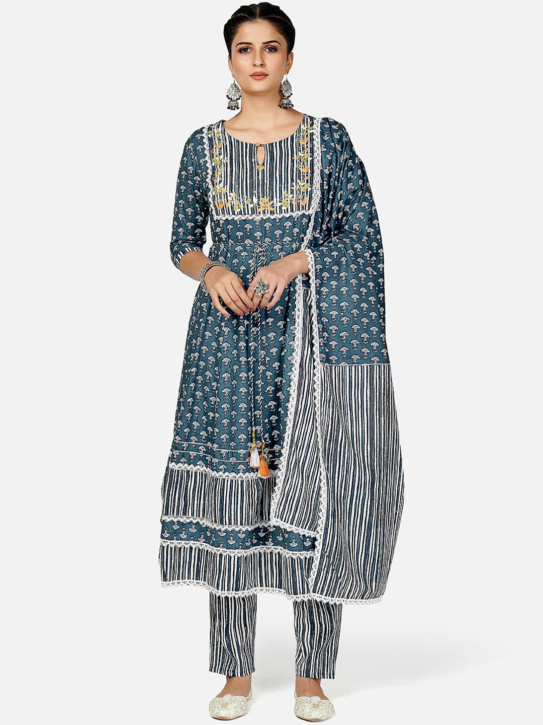 

Vbuyz Women Blue Ethnic Motifs Embroidered Regular Thread Work Pure Cotton Kurta with Palazzos & With