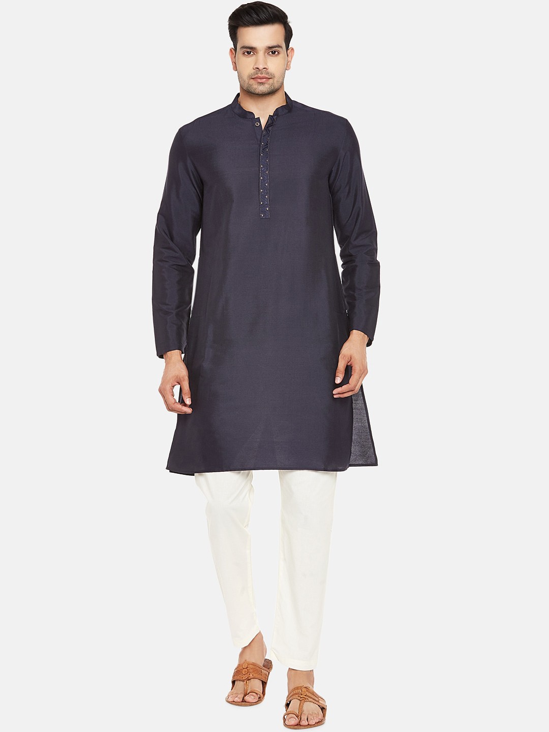 

indus route by Pantaloons Men Blue Chikankari Kurta
