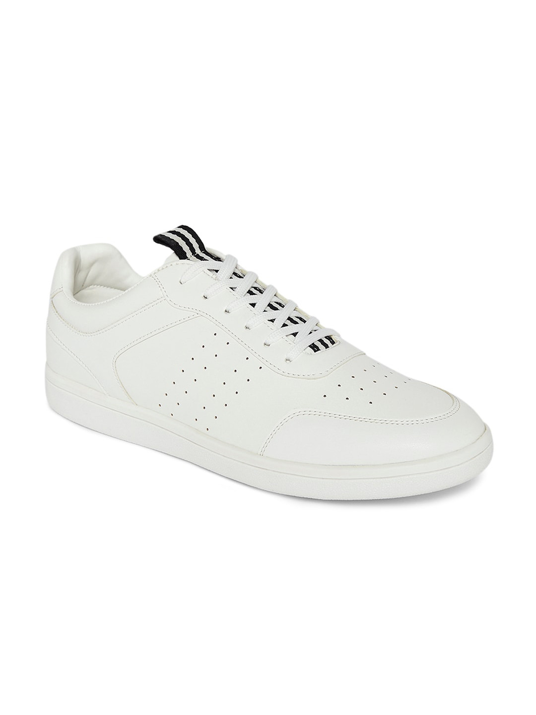 

Ajile by Pantaloons Men White Solid Full Brogues Sneakers