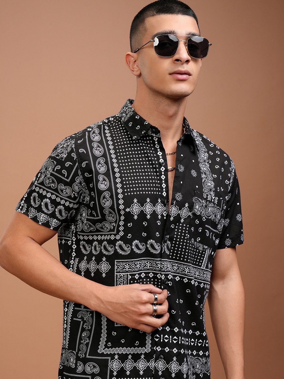 

HIGHLANDER Men Black Slim Fit Opaque Printed Casual Shirt