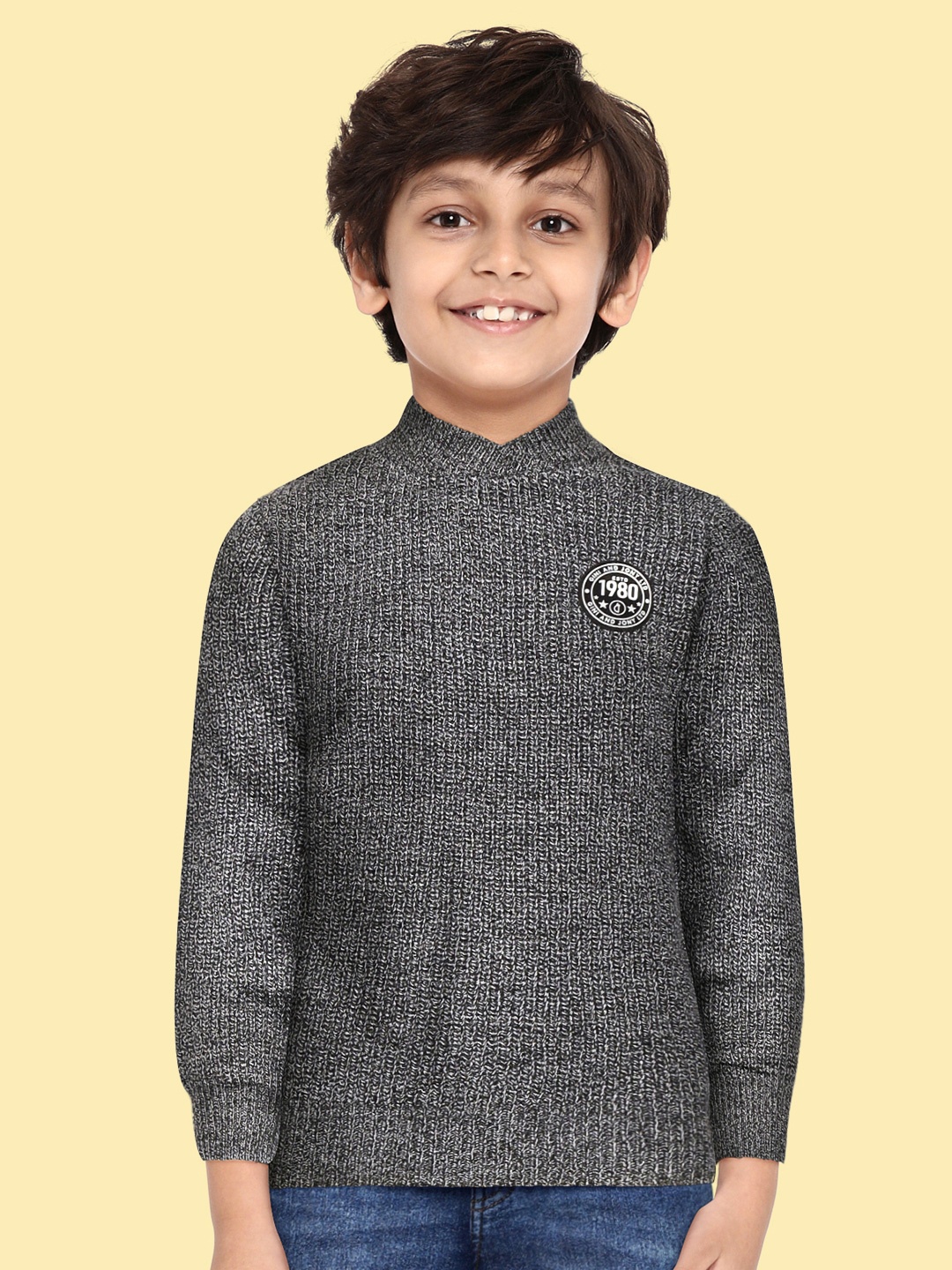 

Gini and Jony Boys Charcoal Grey Solid Pullover with Applique Detail