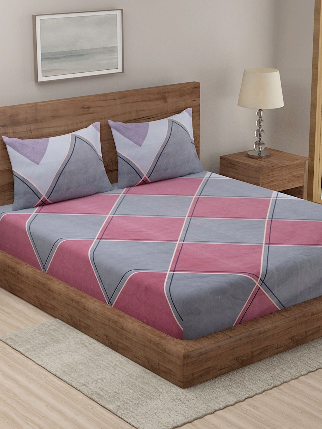 

Niamh by Tag 7 Grey & Pink Geometric 144 TC King Bedsheet with 2 Pillow Covers