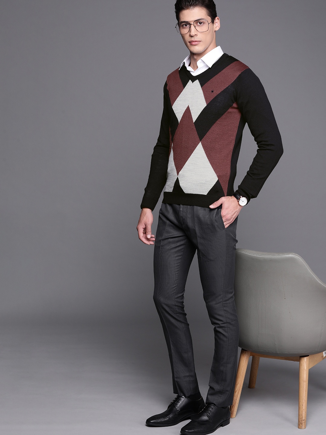 

Louis Philippe Men Navy Blue & Mauve Geometric Patterned Pullover