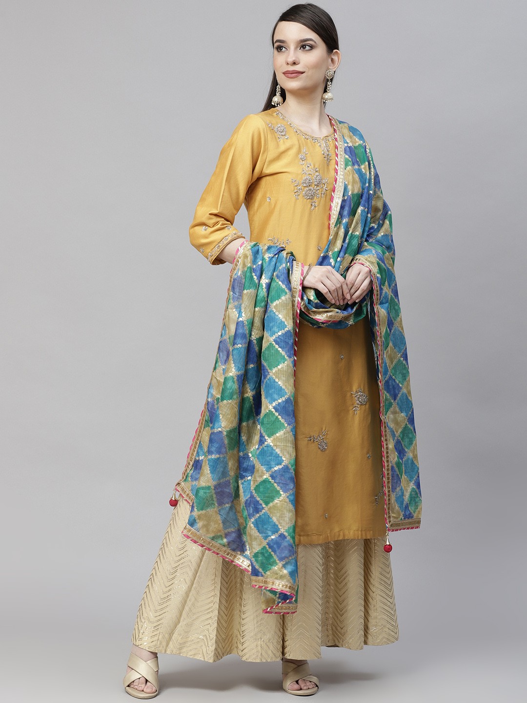 

mokshi Blue Dyed Pure Cotton Foil Print Dupatta with Gotta Patti