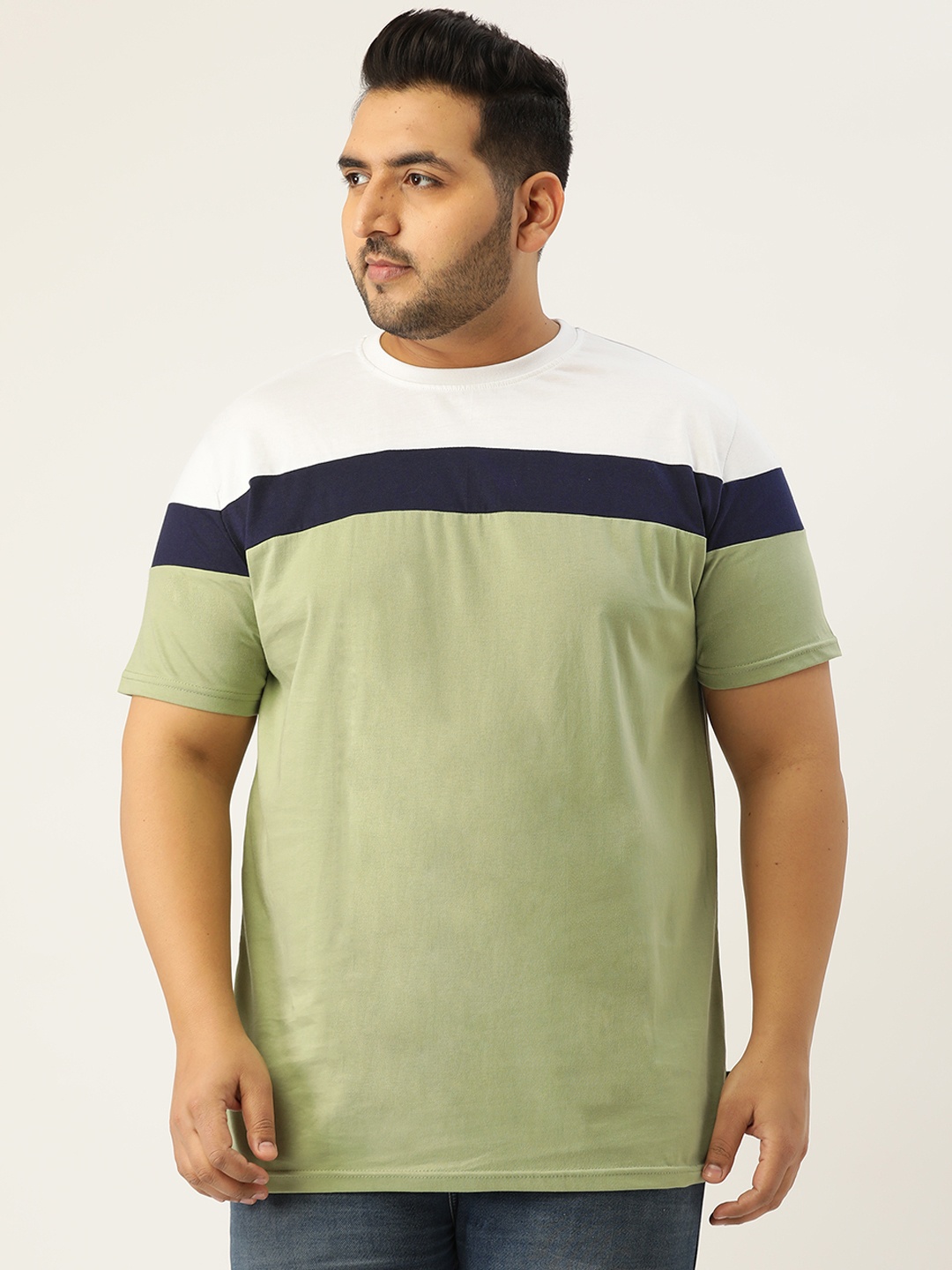 

Rodzen Plus Size Men Olive Green & White Colourblocked T-shirt