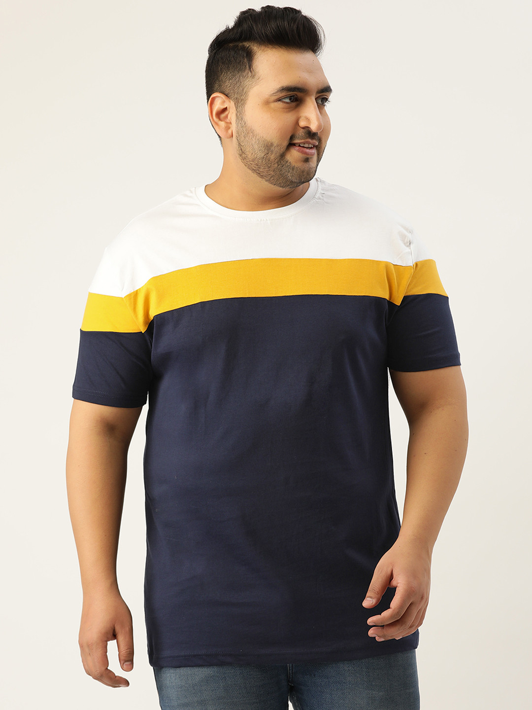 

Rodzen Plus Size Men Navy Blue & White Colourblocked T-shirt