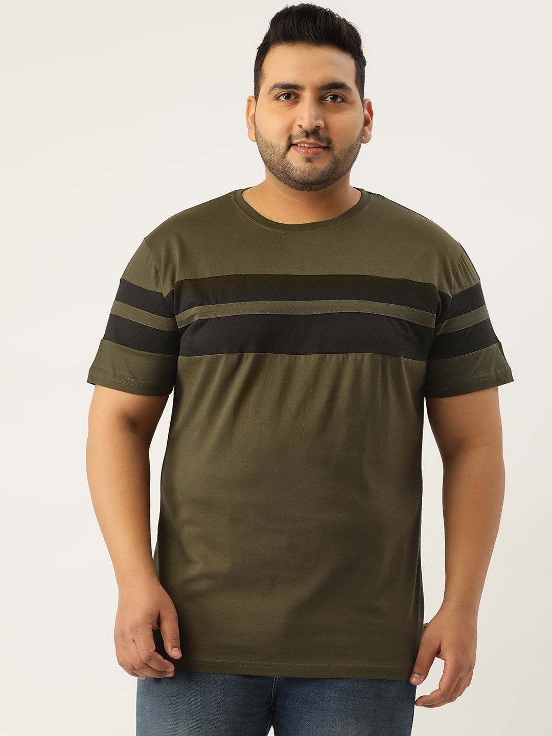 

Rodzen Plus Size Men Olive Green & Black Colourblocked T-shirt