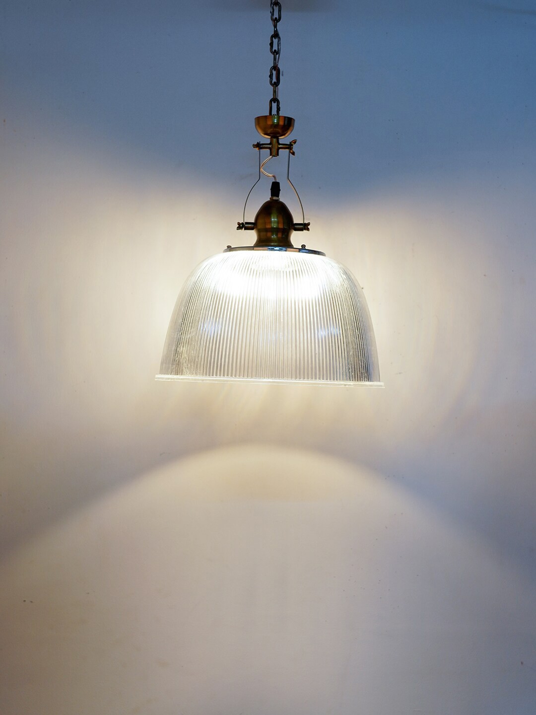 

Fos Lighting Gold-Toned & Silver-Toned Prismatic Dome Ceiling Lamp