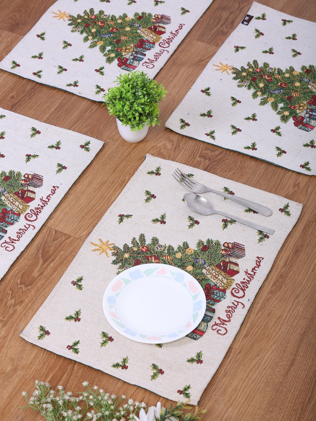 

KLOTTHE Set of 6 Off White & Red Woven Design Cotton Dining Table Placemats