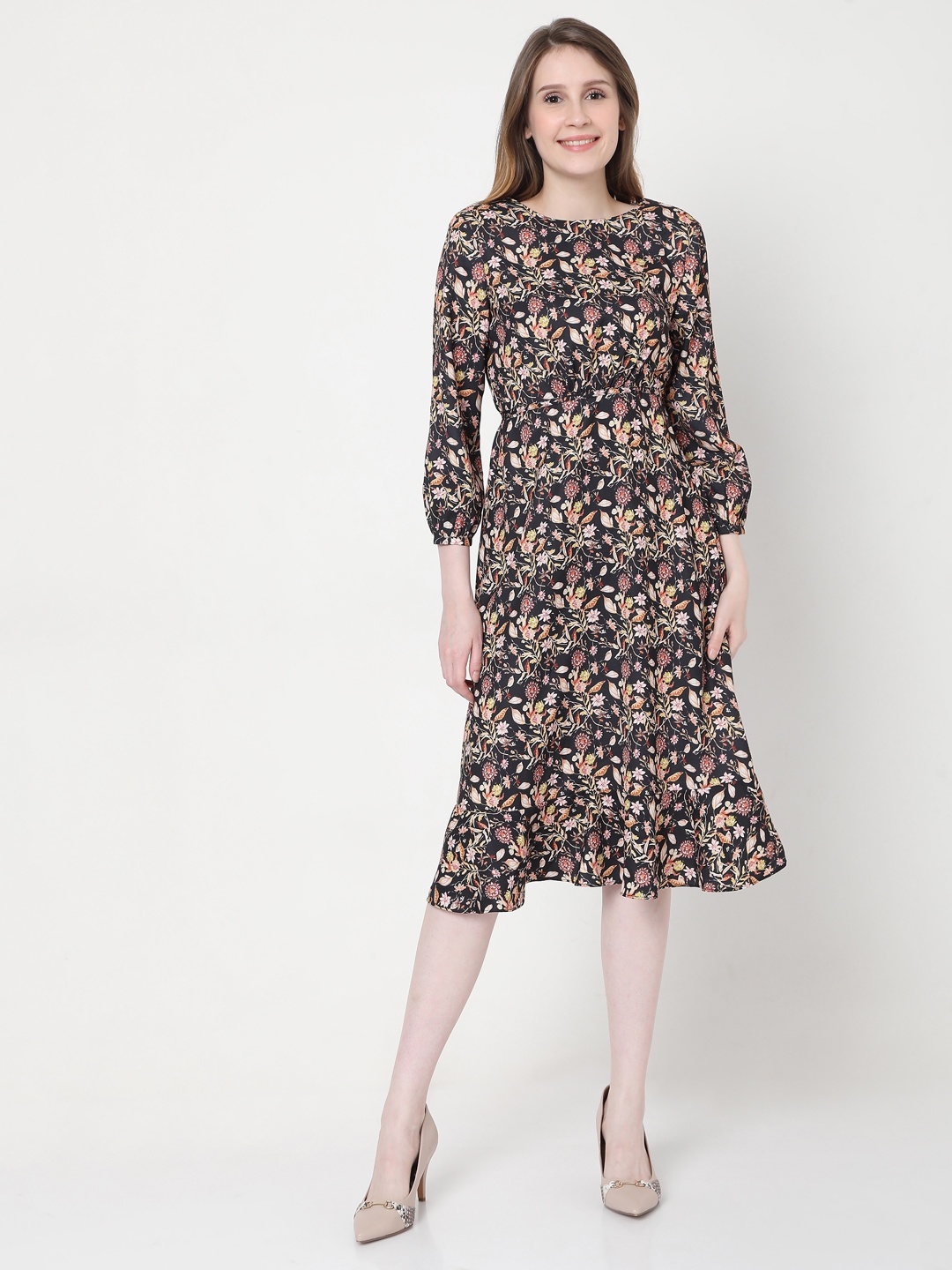

Vero Moda Black & Pink Floral Printed Fit & Flare Dress
