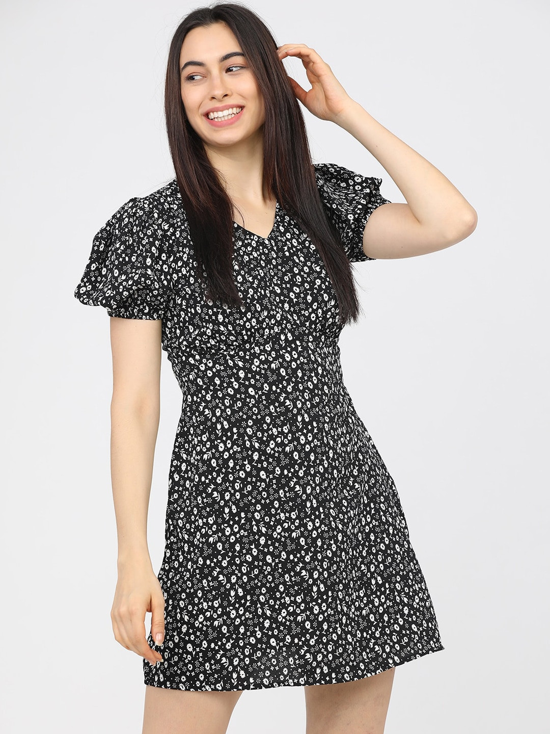 

Tokyo Talkies Women Black & White Floral V-neck A-Line Dress