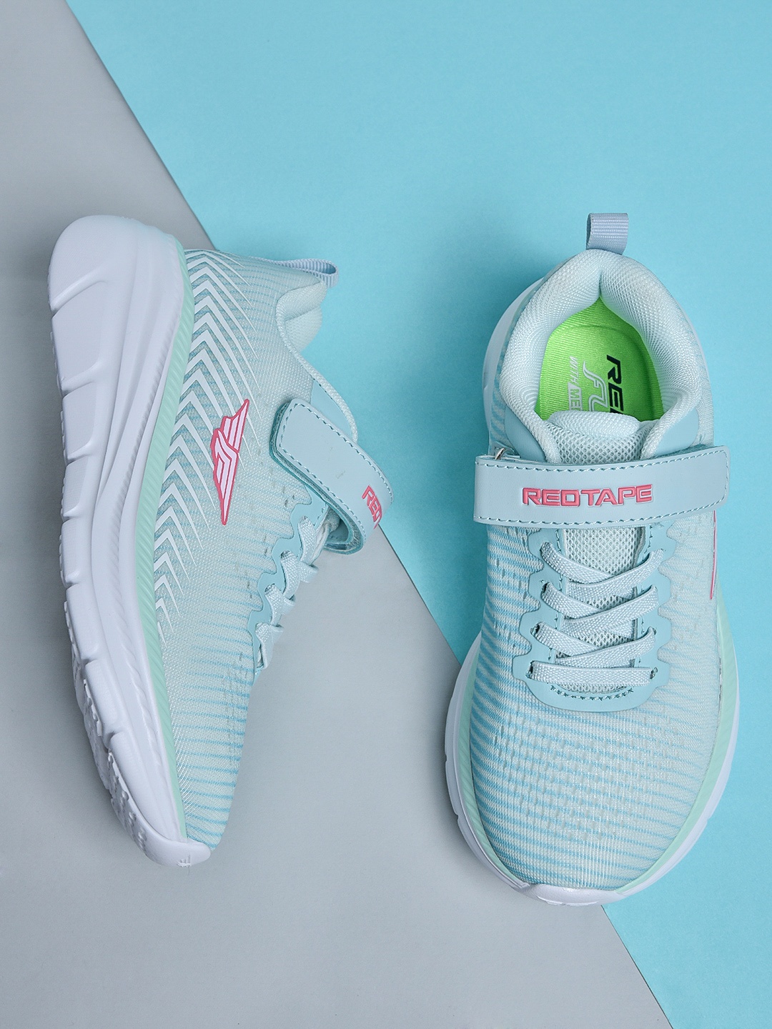 

Red Tape Kids Green & White Sports Shoes