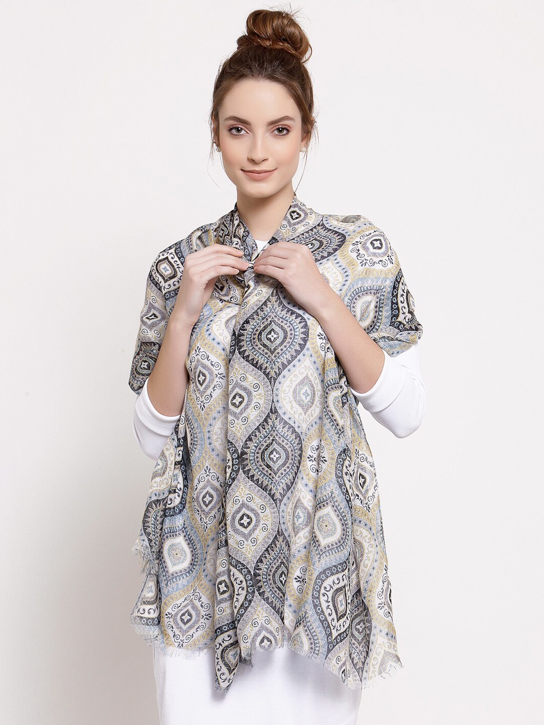 

J Style Women Grey & Beige Printed Cotton Stole