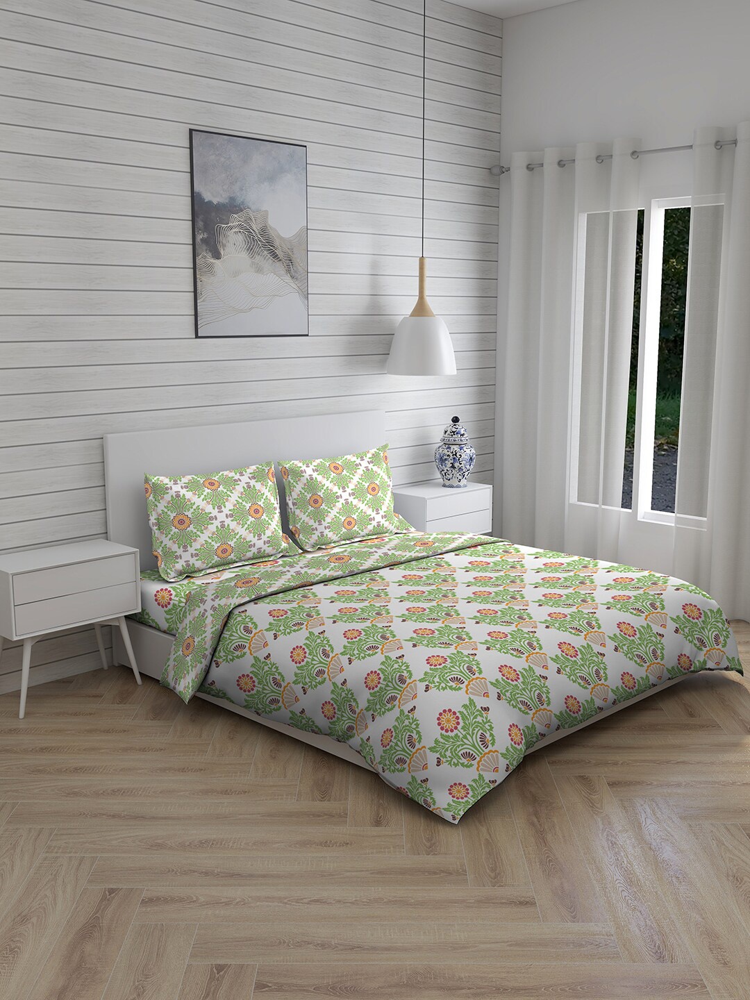 

Boutique Living India Green & White Floral Printed Cotton Double King Bedding Set