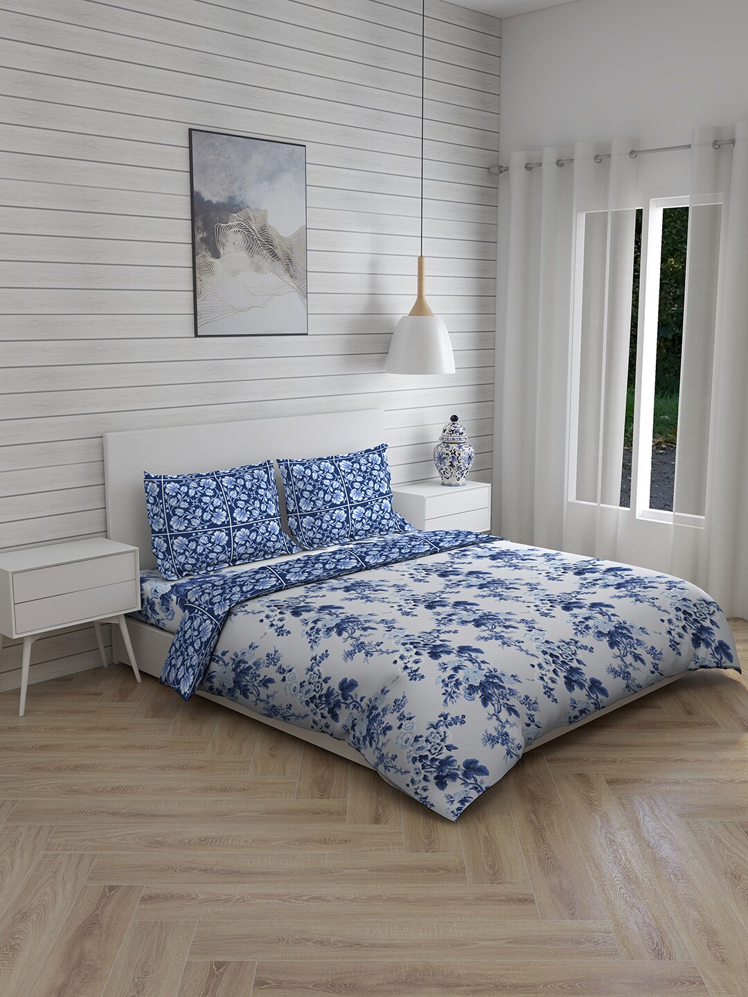 

Boutique Living India Blue & White Printed Cotton Double King Bedding Set