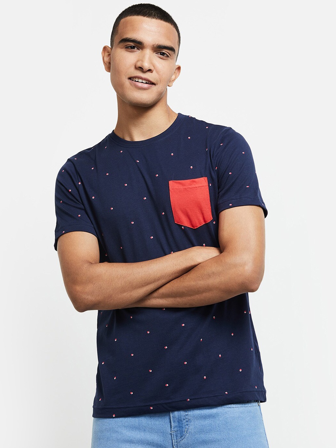 

max Men Navy Blue Printed Pockets T-shirt