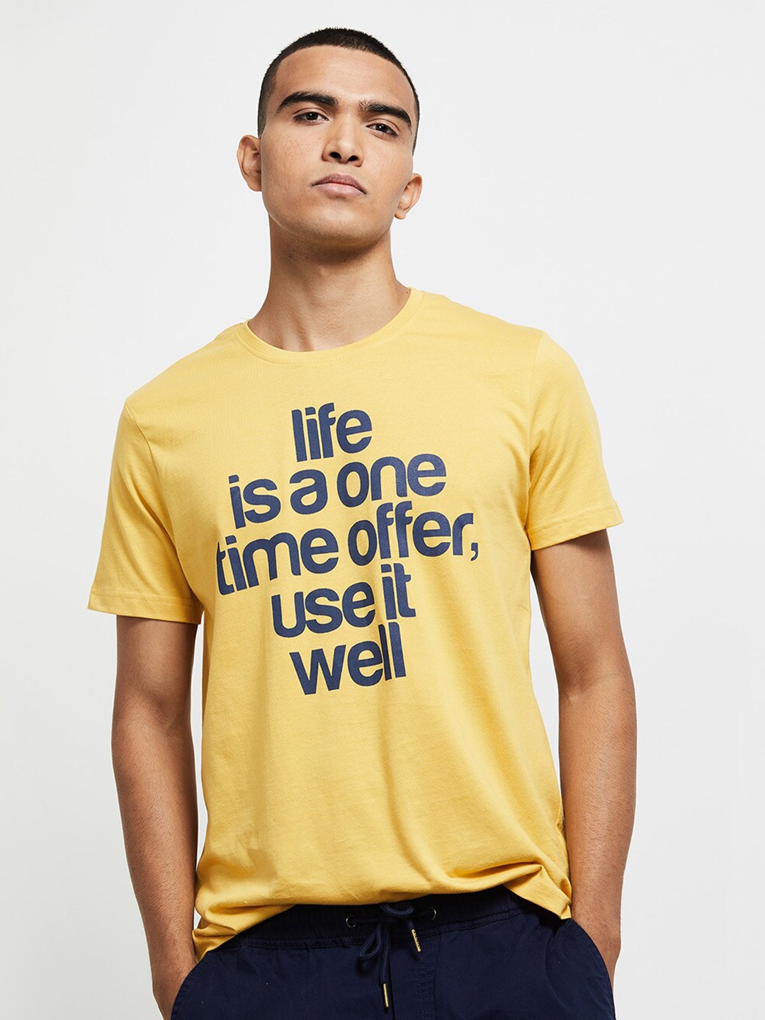 

max Men Mustard Yellow Typography Printed Pockets T-shirt