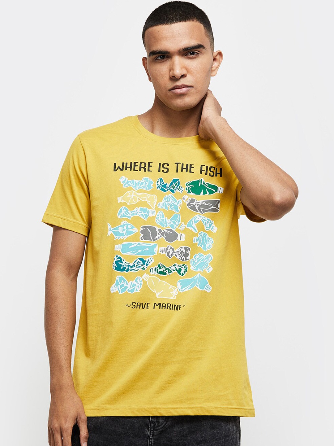 

max Men Yellow Printed T-shirt