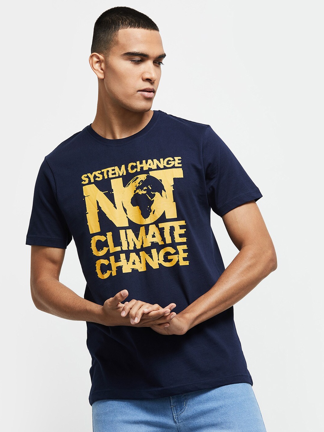 

max Men Navy Blue & Yellow Typography Printed T-shirt