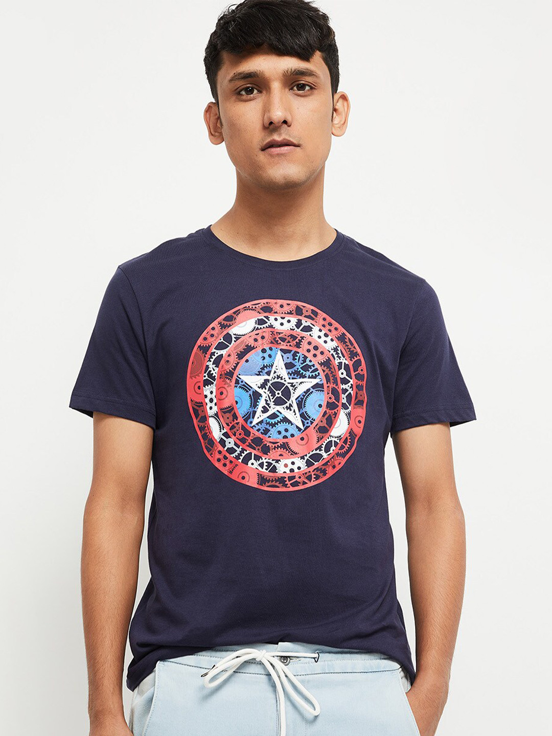 

max Men Navy Blue Captain America Printed Cotton T-shirt