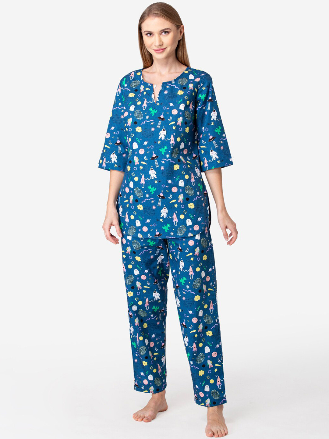

Fluffalump Women Blue & White Printed Night suit