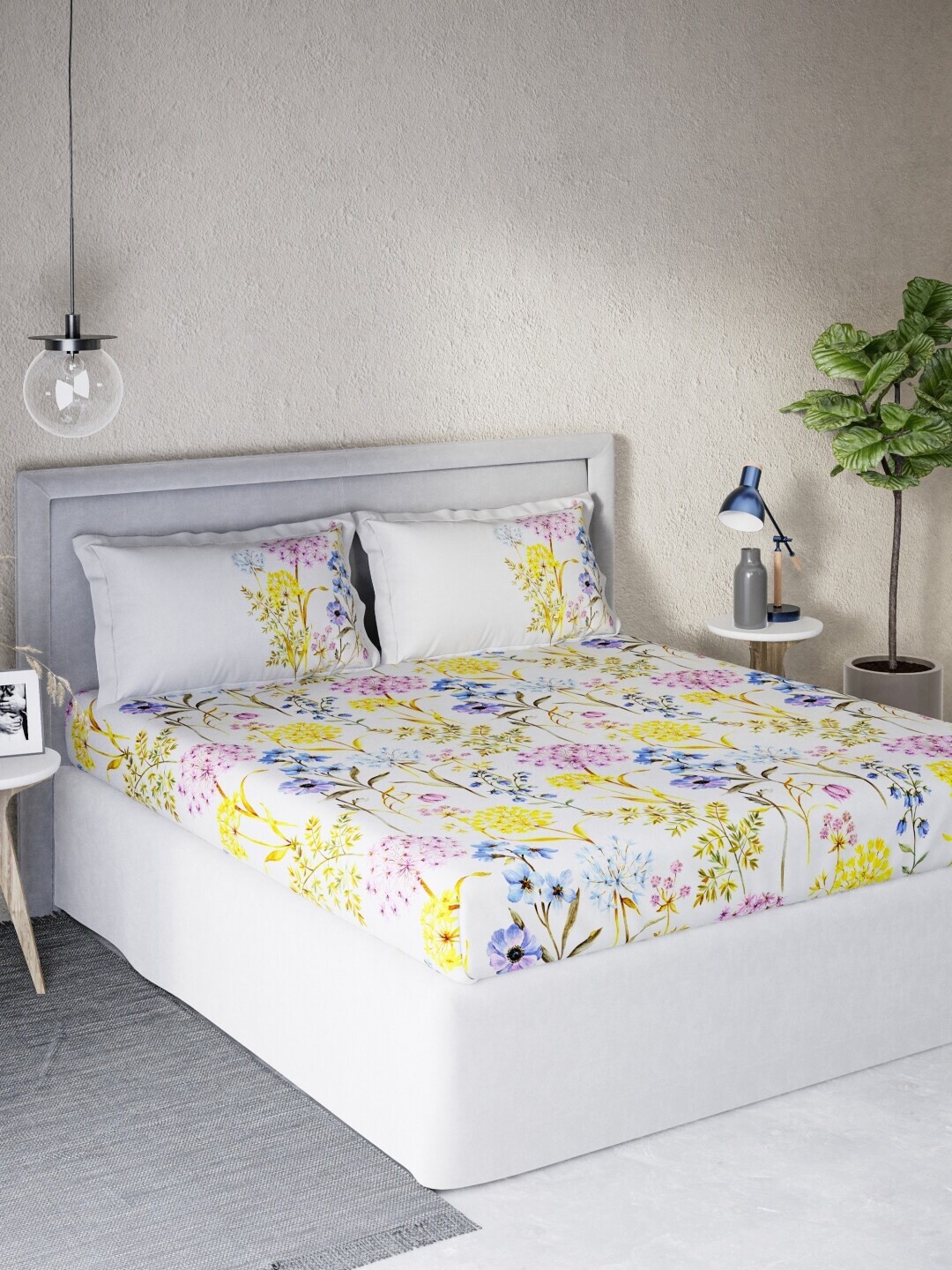 

DDecor Off White & Purple Floral Cotton Sigma 140 TC Queen Bedsheet with 2 Pillow Covers