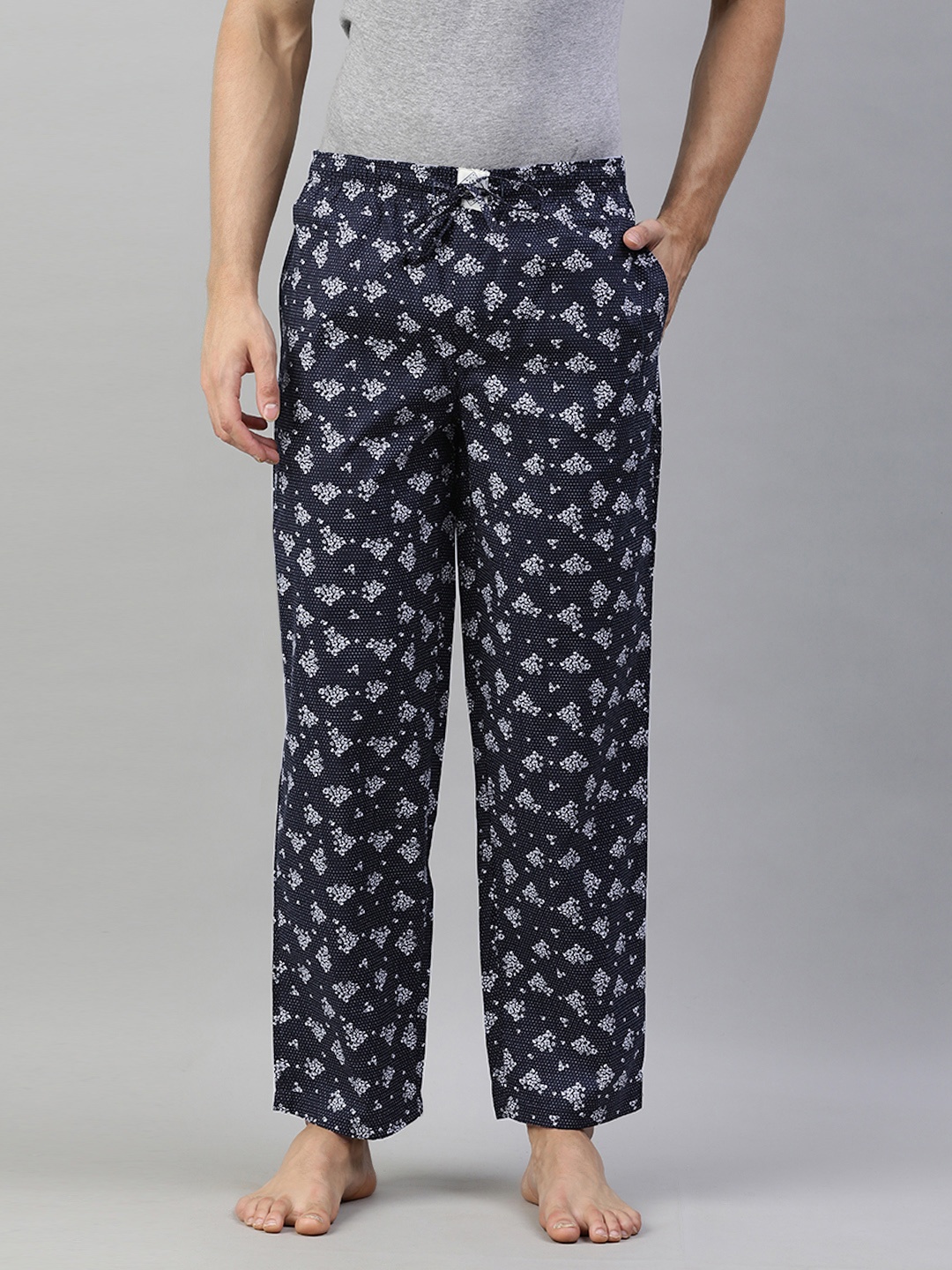 

abof Men Navy Blue And White Printed Pure Cotton Lounge Pants