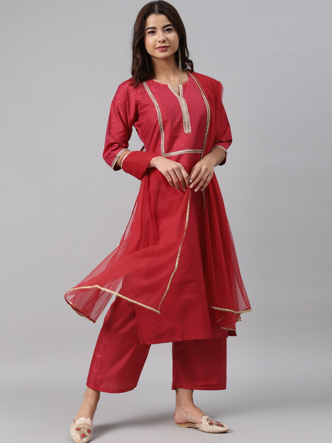 

Gerua By Libas Women Red Gold-Toned Regular Kurta With Trousers Net Dupatta