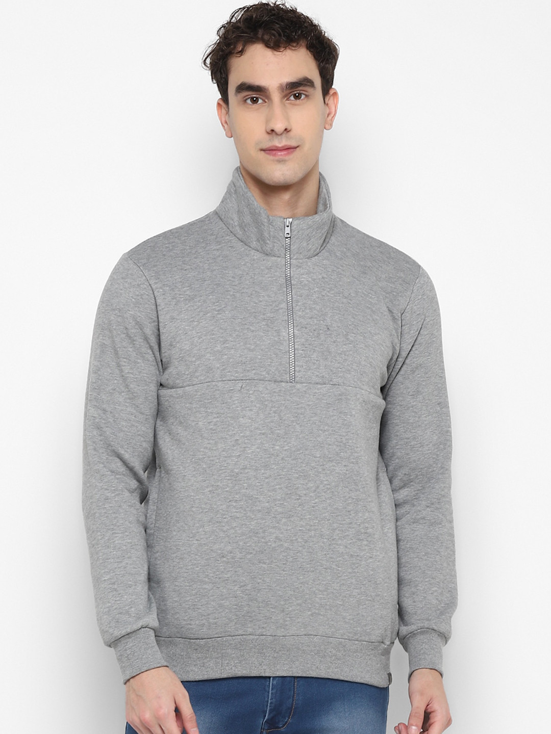 

Red Chief Men Grey Sweatshirt