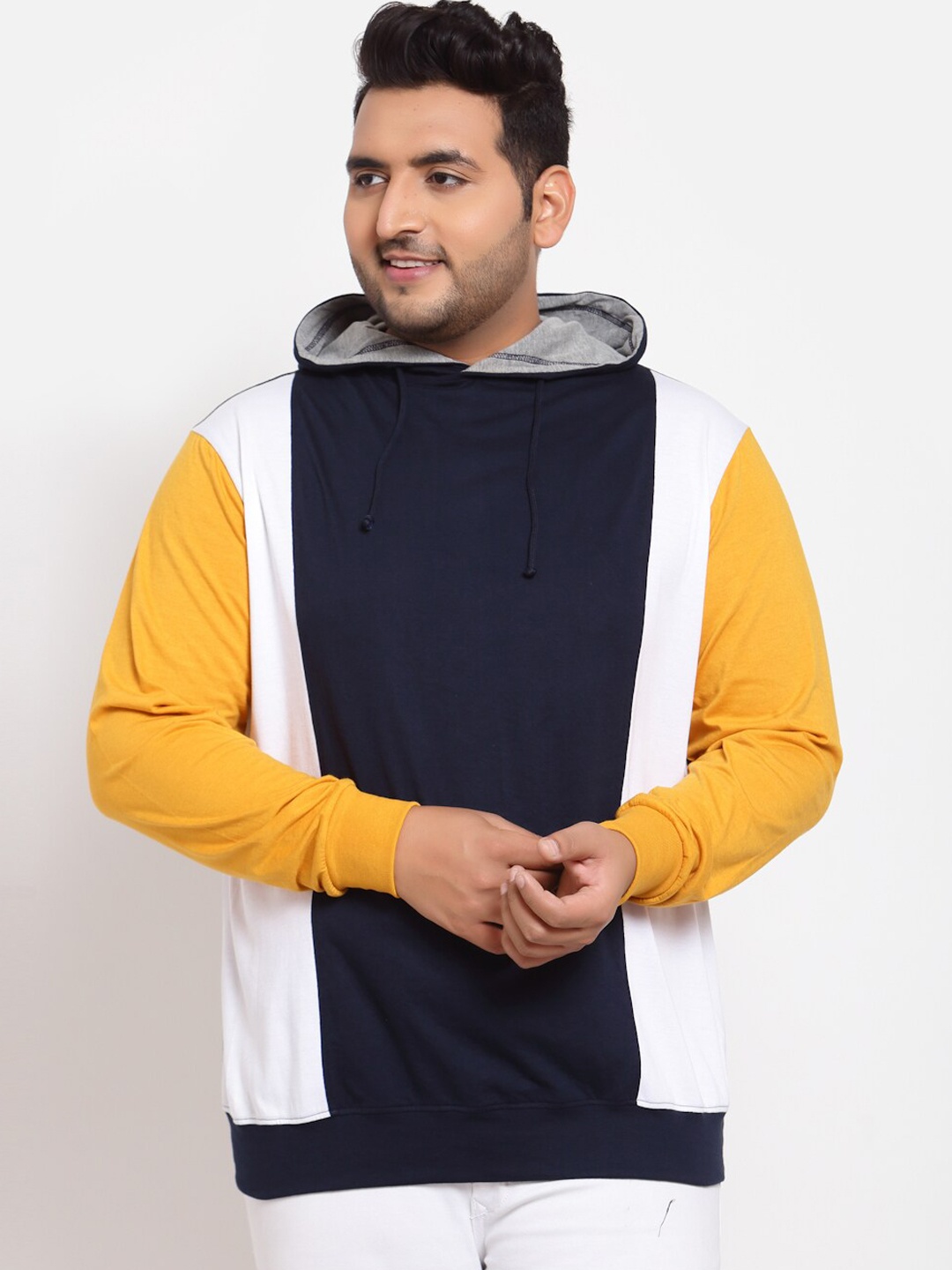 

plusS Men Navy Blue Colourblocked Hooded Sweatshirt
