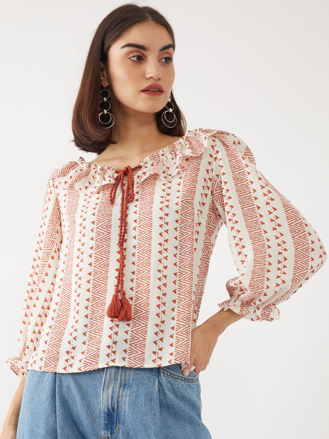 

Zink London White & Red Geometric Tie-Up Neck Ruffles Blouson Top