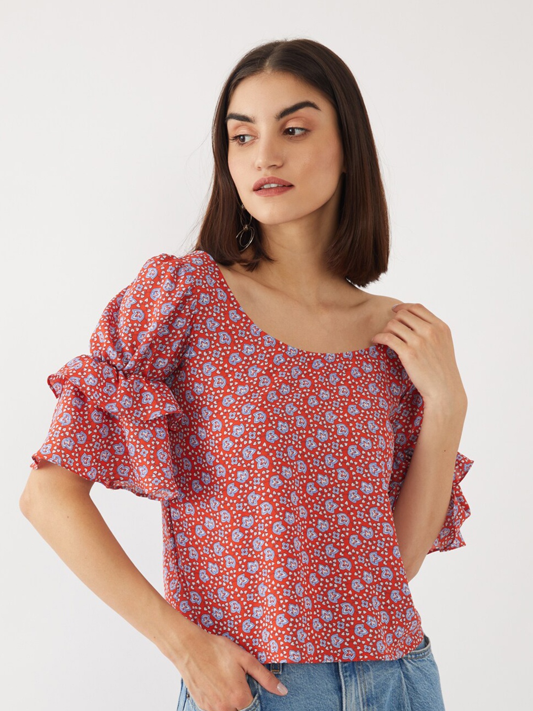 

Zink London Red Floral Regular Top