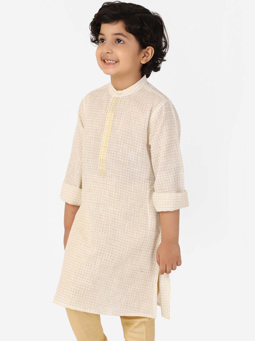 

Fabindia Boys White Cold-Shoulder Sleeves Kurta