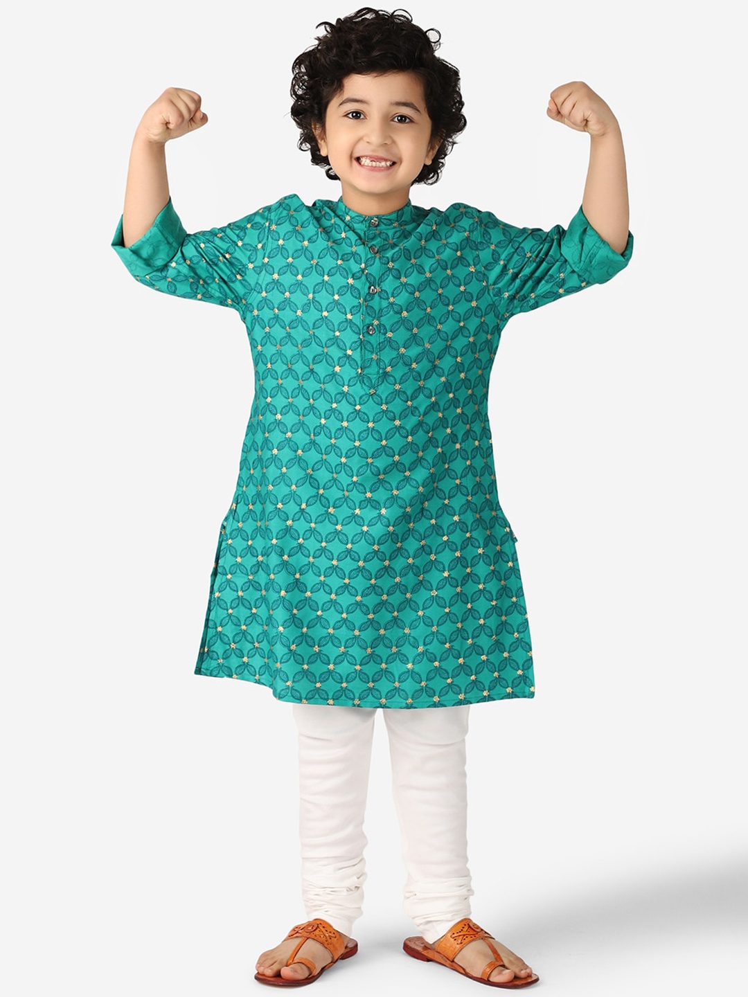 

Fabindia Boys Green Cold-Shoulder Sleeves Thread Work Kurta
