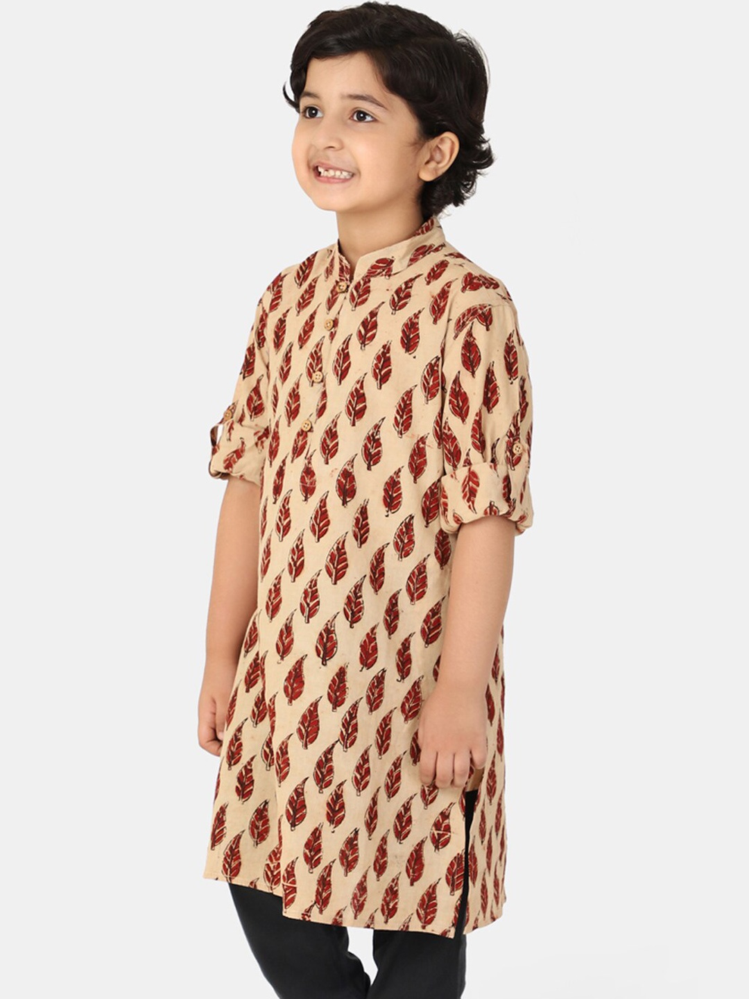 

Fabindia Boys Maroon Paisley Cold-Shoulder Sleeves Kurta