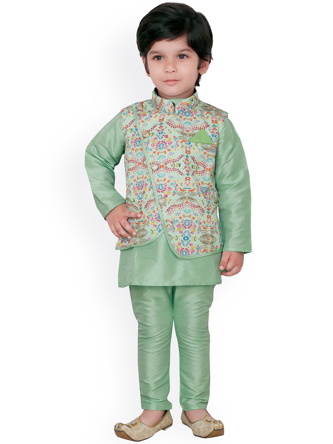 

Ridokidz Boys Green Floral Embroidered Regular Kurta with Pyjamas & Nehru Jacket