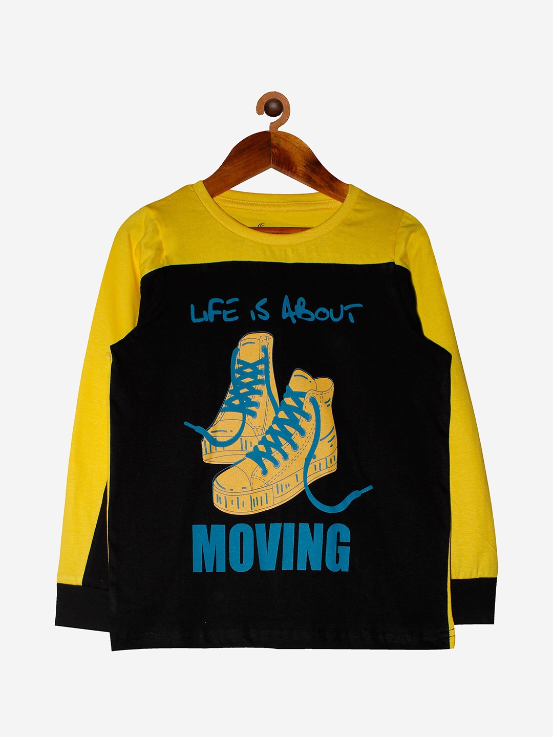 

KiddoPanti Boys Black & Yellow Typography Printed T-shirt