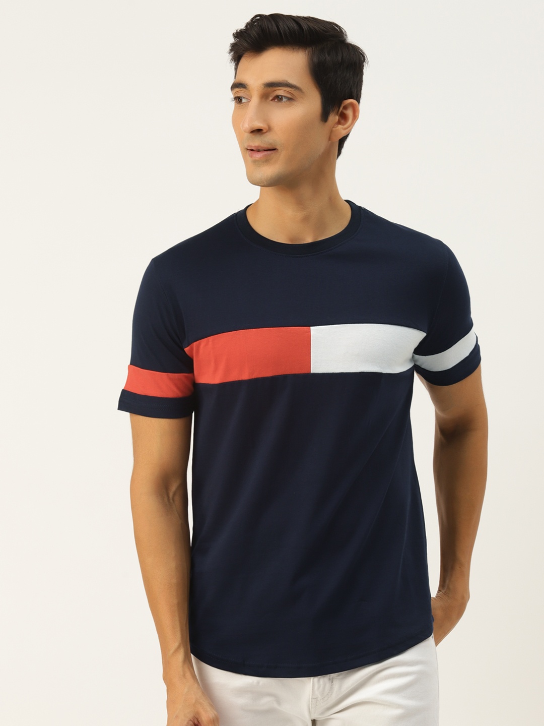 

Rodzen Men Navy Blue & White Striped Slim Fit T-shirt