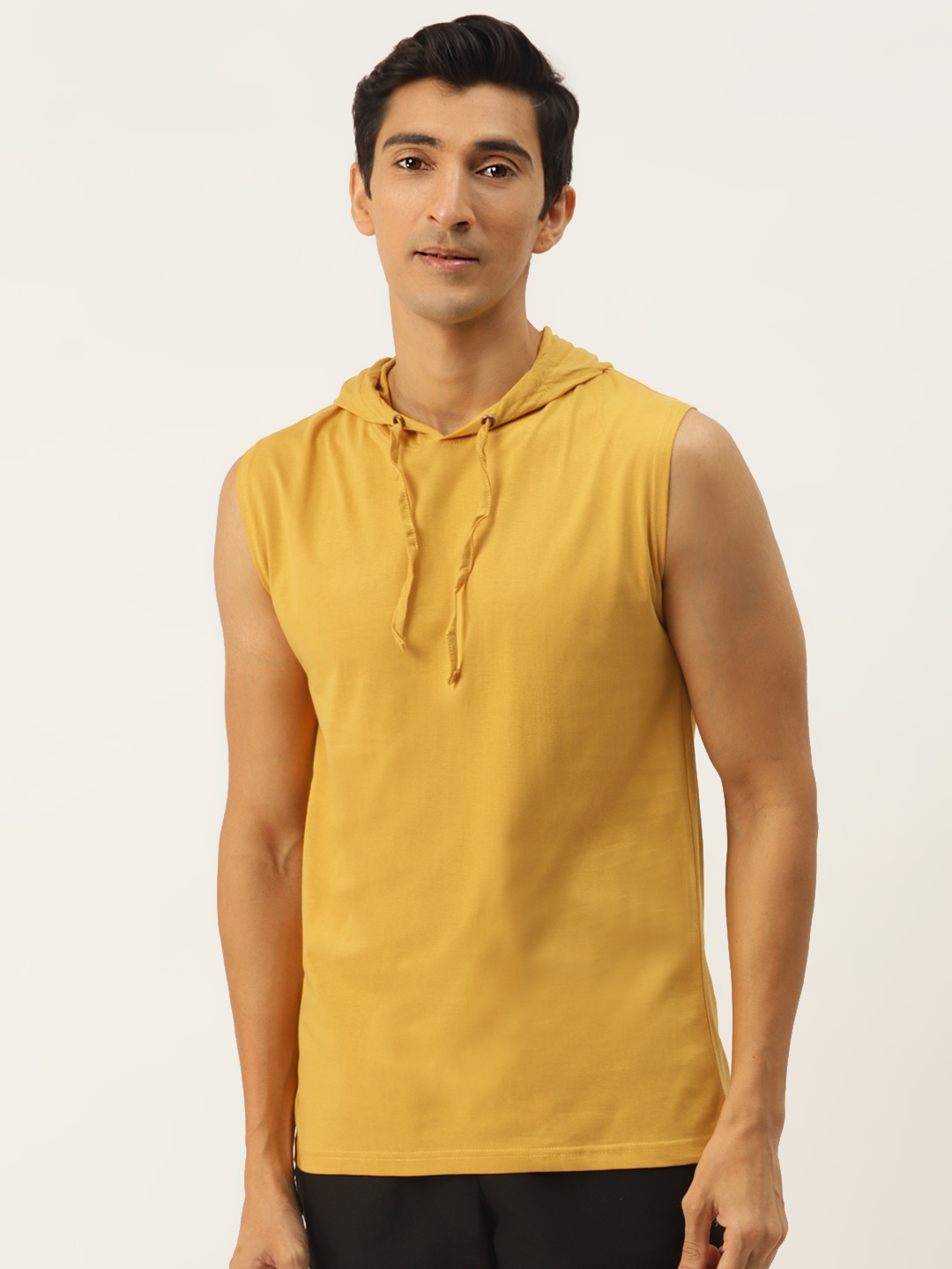 

Rodzen Men Mustard Yellow Slim Fit T-shirt