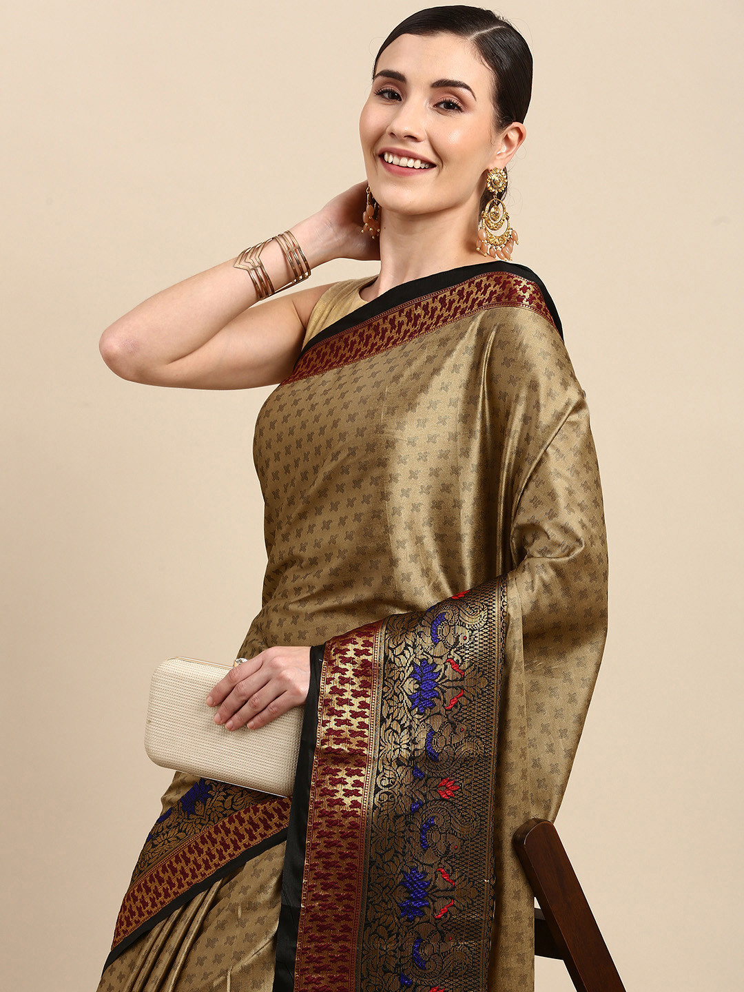 

Anouk Gold-Toned Woven Design Zari Pure Silk Kanjeevaram Saree