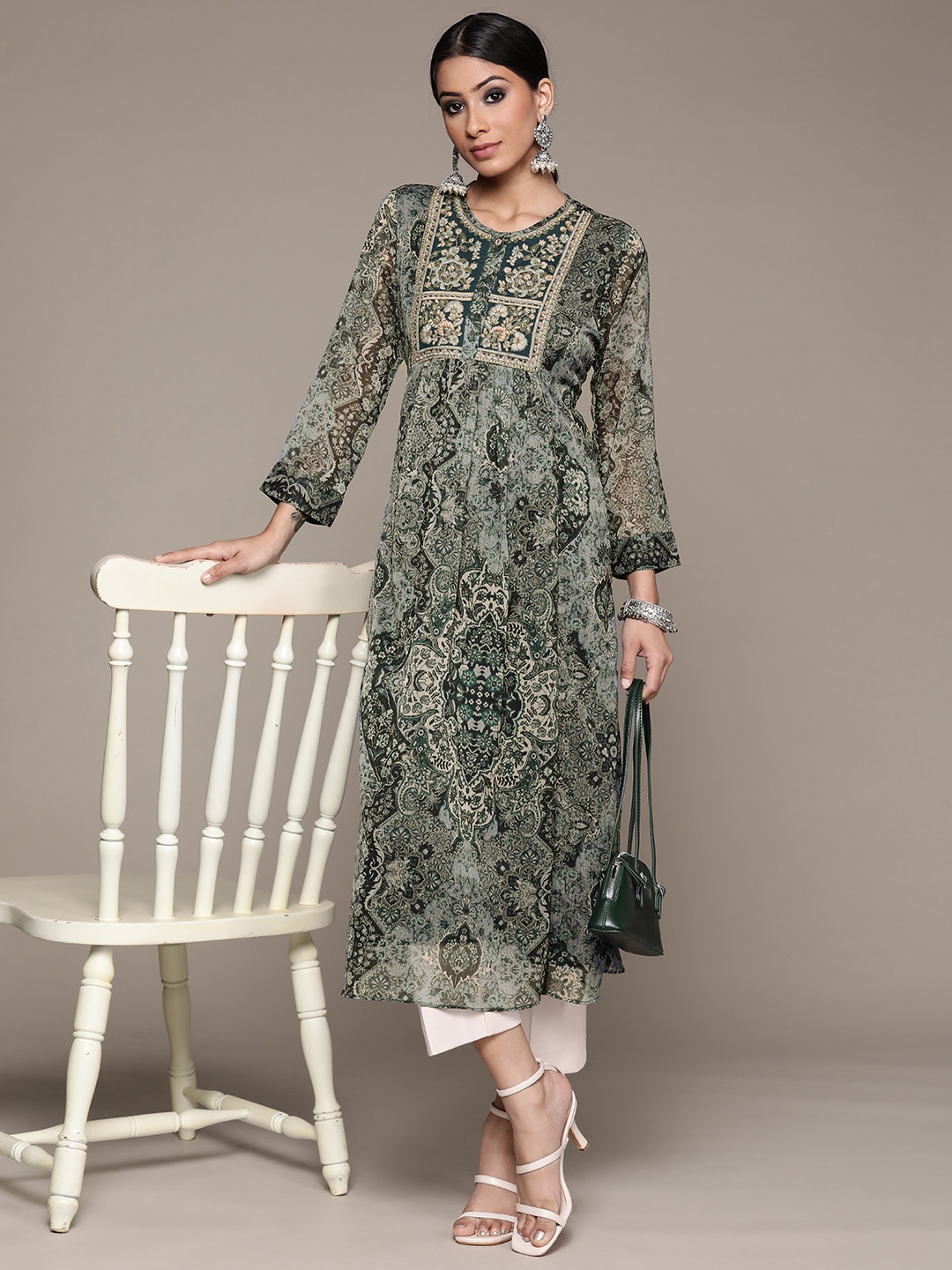 

aarke Ritu Kumar Women Green & Off White Floral Print Kurta